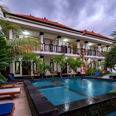 Megacahya Bungalow Lembongan Exterior foto